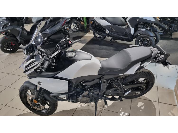 YAMAHA TRACER 7