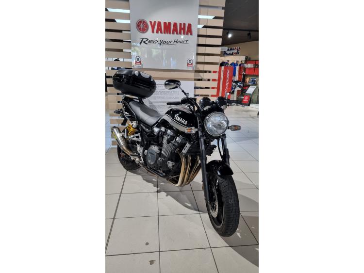 YAMAHA XJR 1300