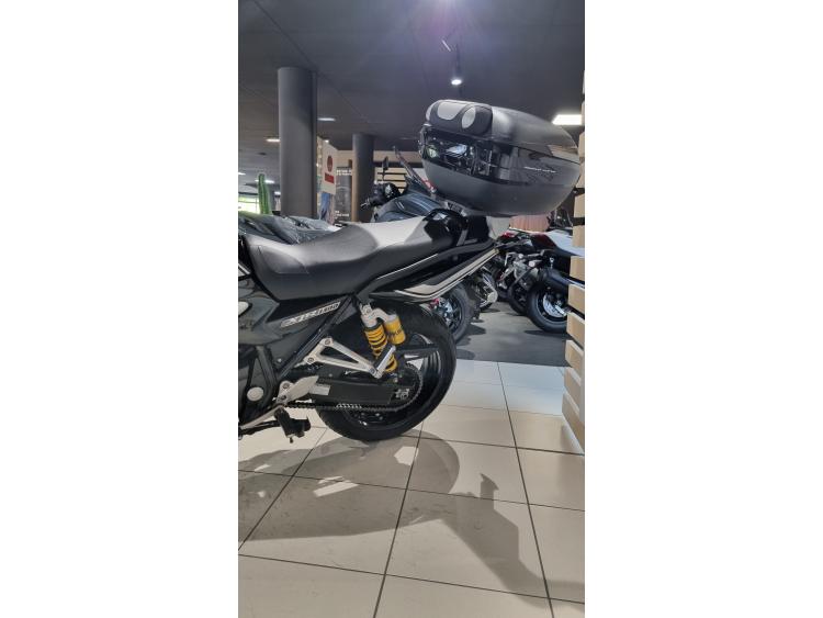 YAMAHA XJR 1300
