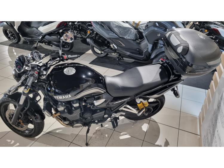 YAMAHA XJR 1300