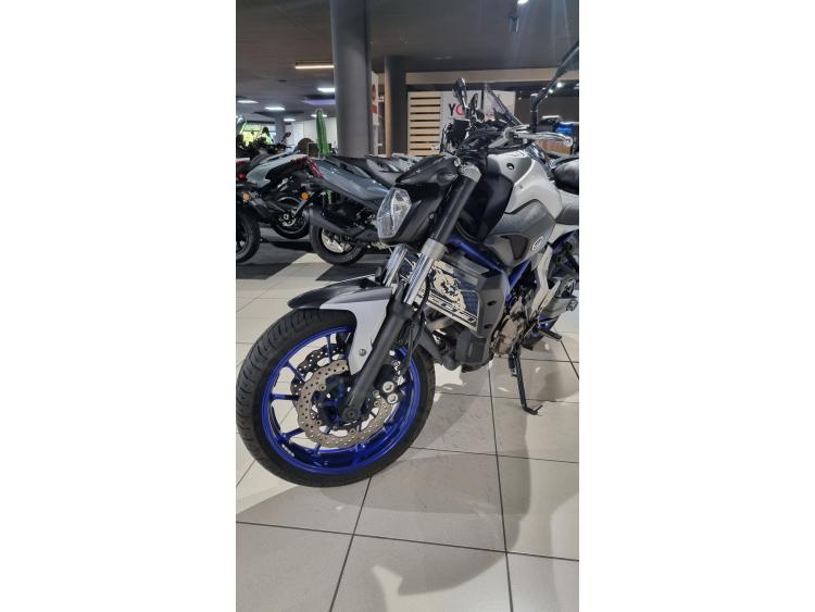 YAMAHA MT-07 (47.5CV)