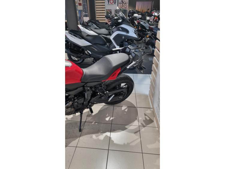YAMAHA TRACER 7