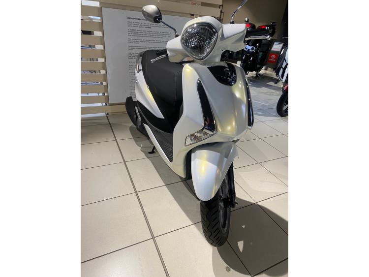 YAMAHA D'ELIGHT