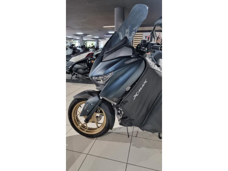 YAMAHA XMAX 300 Tech Max