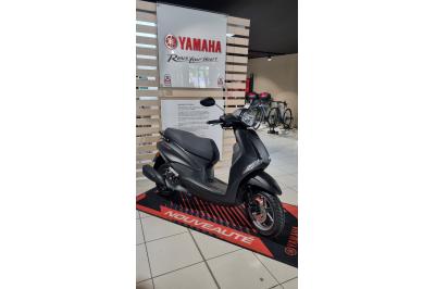 YAMAHA D'ELIGHT
