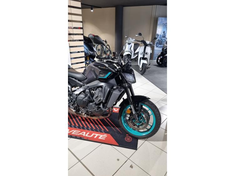 YAMAHA MT-09  Y-AMT
