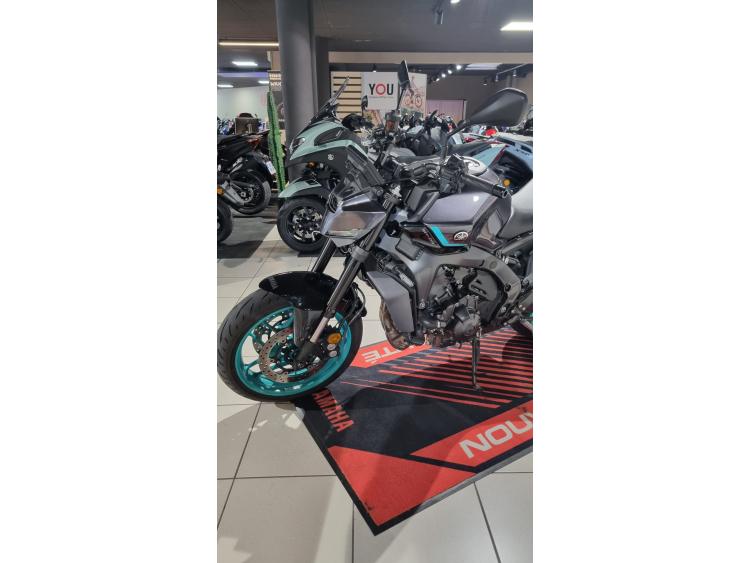 YAMAHA MT-09  Y-AMT