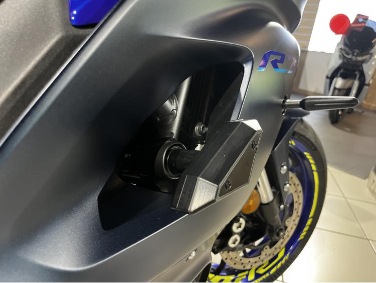 YAMAHA YZF-R7