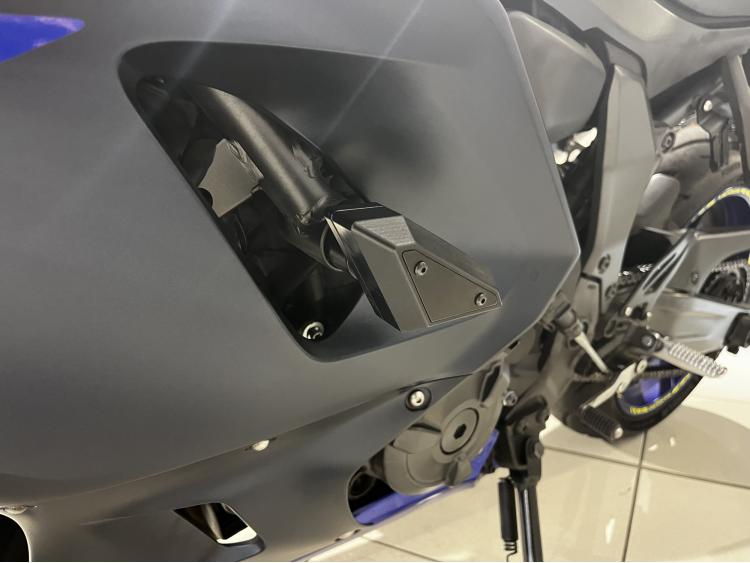 YAMAHA YZF-R7