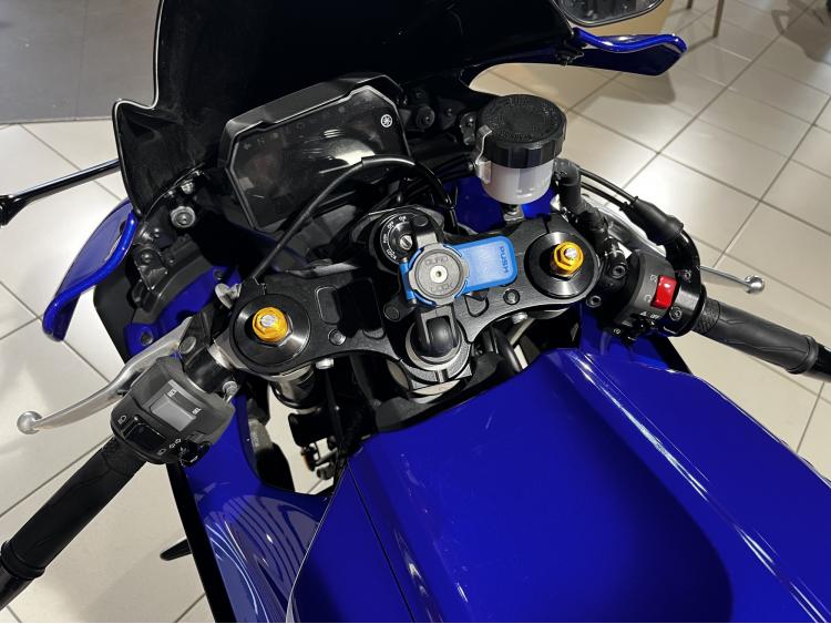 YAMAHA YZF-R7