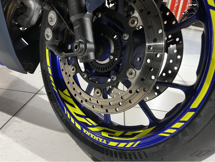 YAMAHA YZF-R7