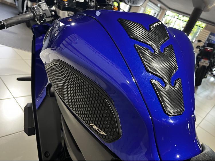 YAMAHA YZF-R7