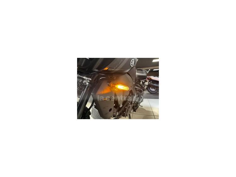 YAMAHA MT-10