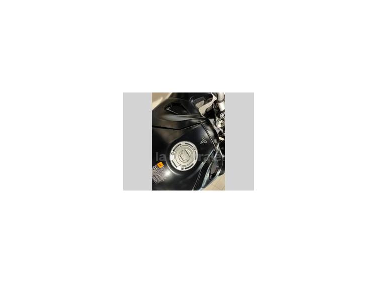 YAMAHA MT-10