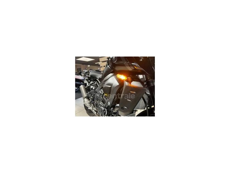 YAMAHA MT-10