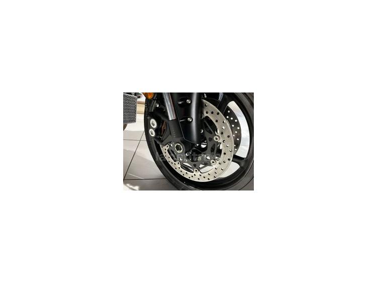 YAMAHA MT-10