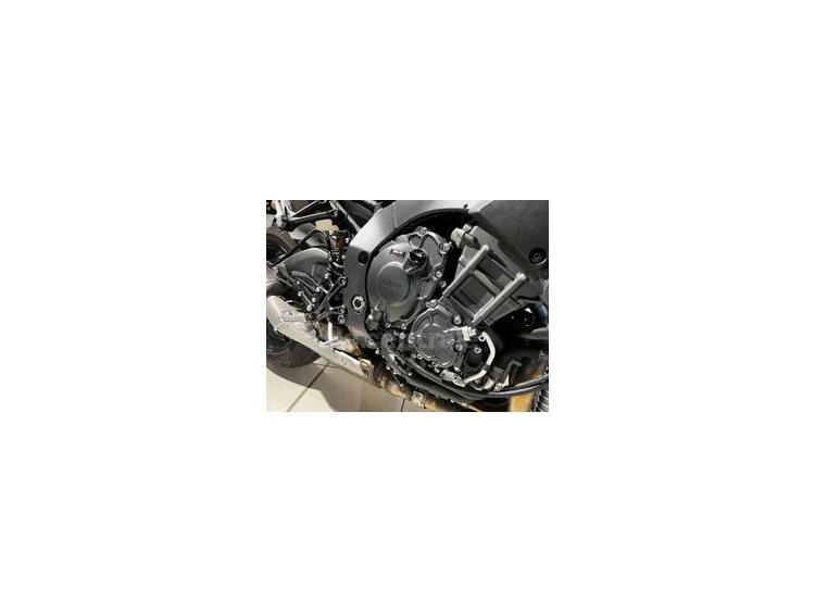 YAMAHA MT-10