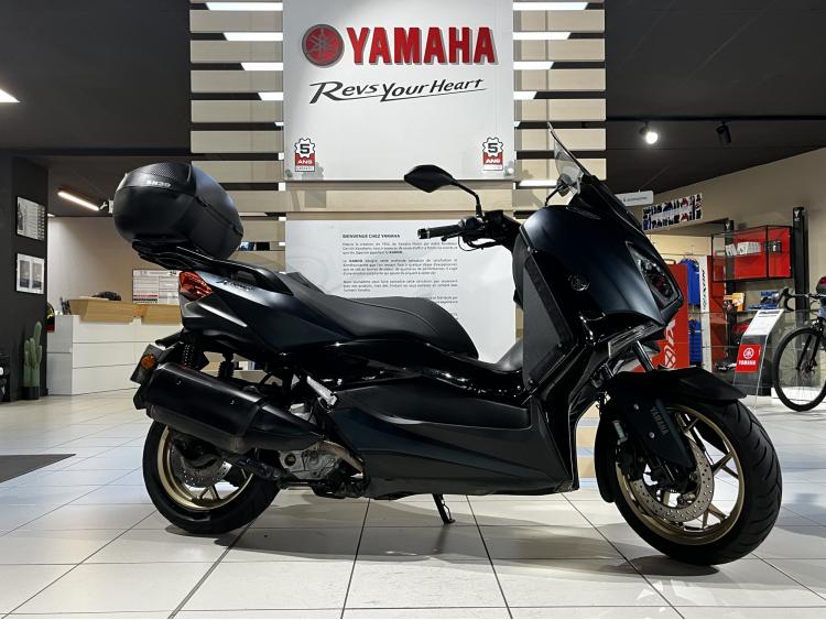 YAMAHA XMAX 300 Tech Max