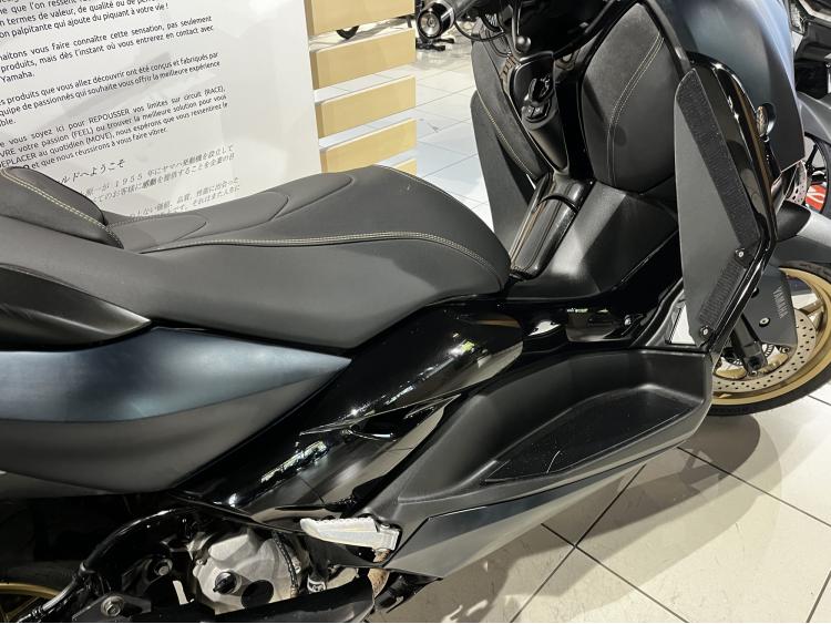 YAMAHA XMAX 300 Tech Max