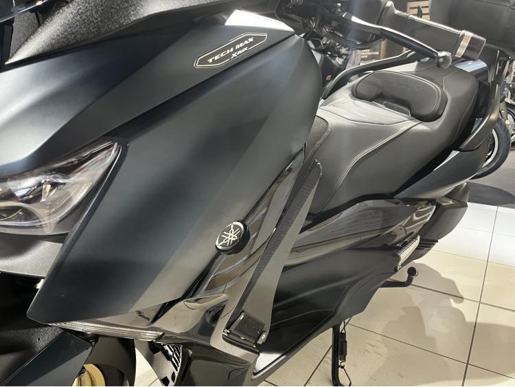 YAMAHA XMAX 300 Tech Max
