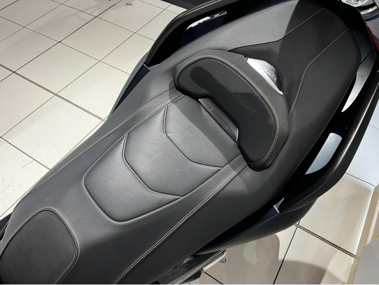 YAMAHA XMAX 300 Tech Max