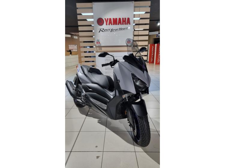 YAMAHA XMAX 125