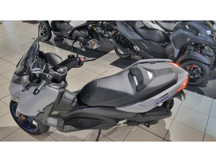 YAMAHA XMAX 125