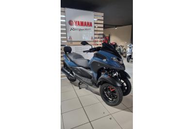 YAMAHA TRICITY 300