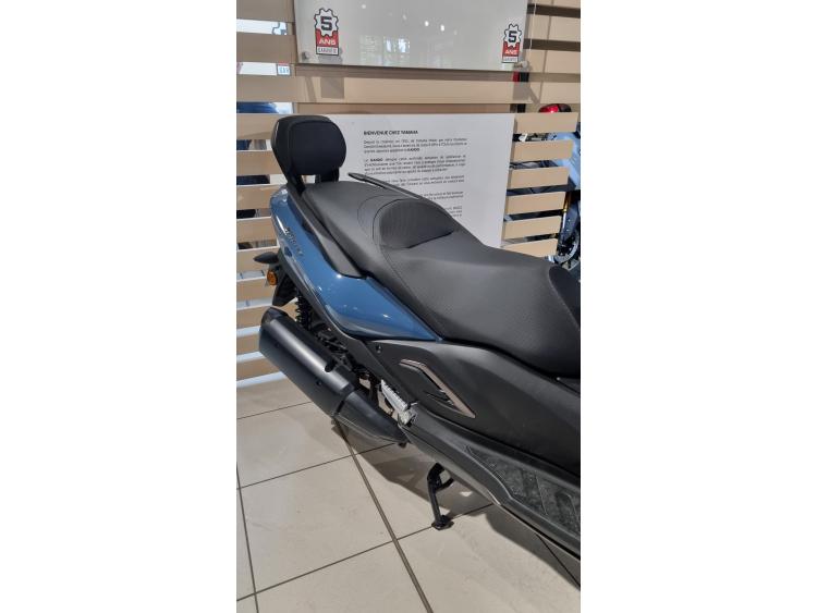 YAMAHA TRICITY 300