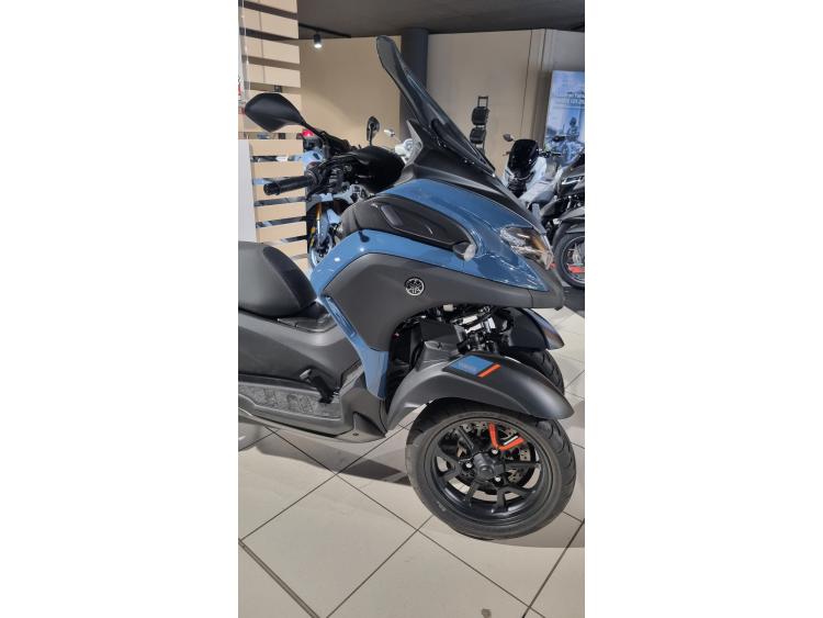 YAMAHA TRICITY 300